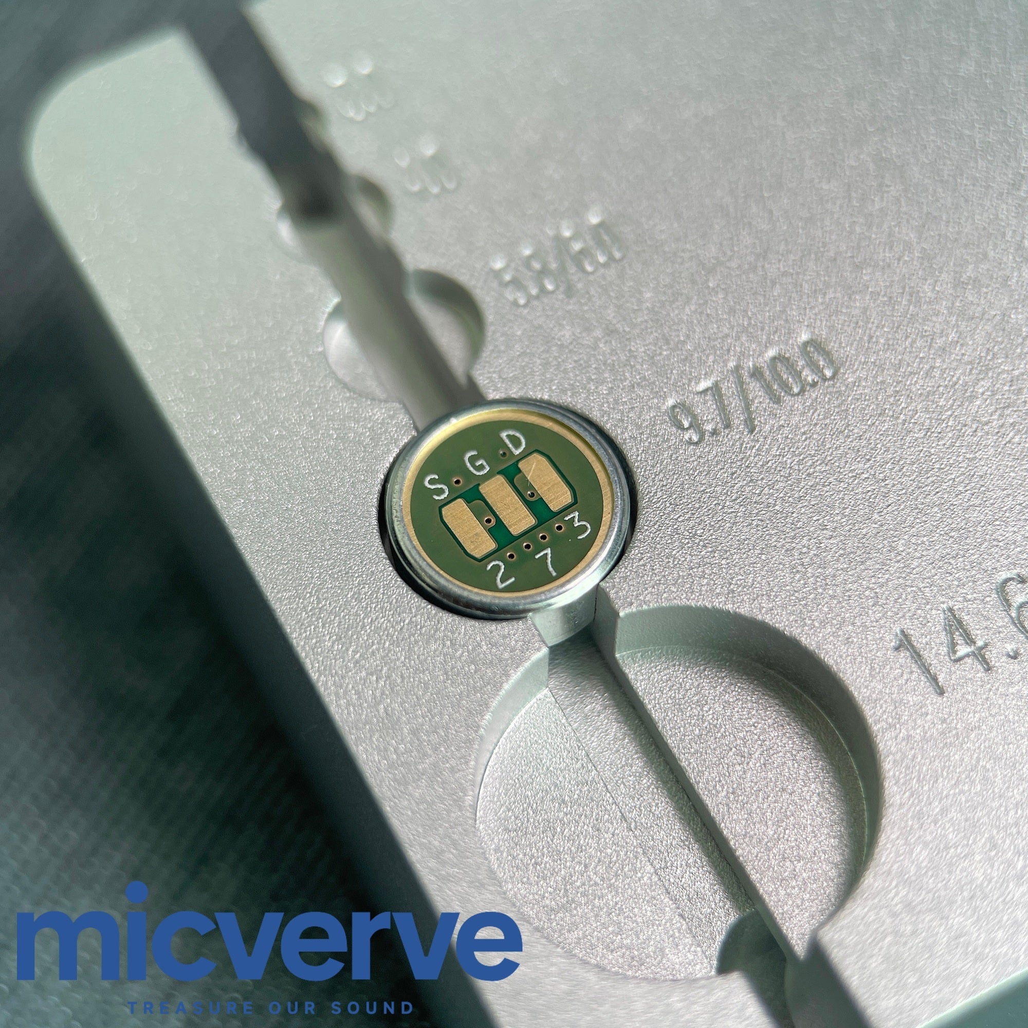 Professional heat sink for ECM microphone heads, compatible with 3.0, 4.0, 5.8, 6.0, 9.7, 10.0, and 14.6 mm diameters